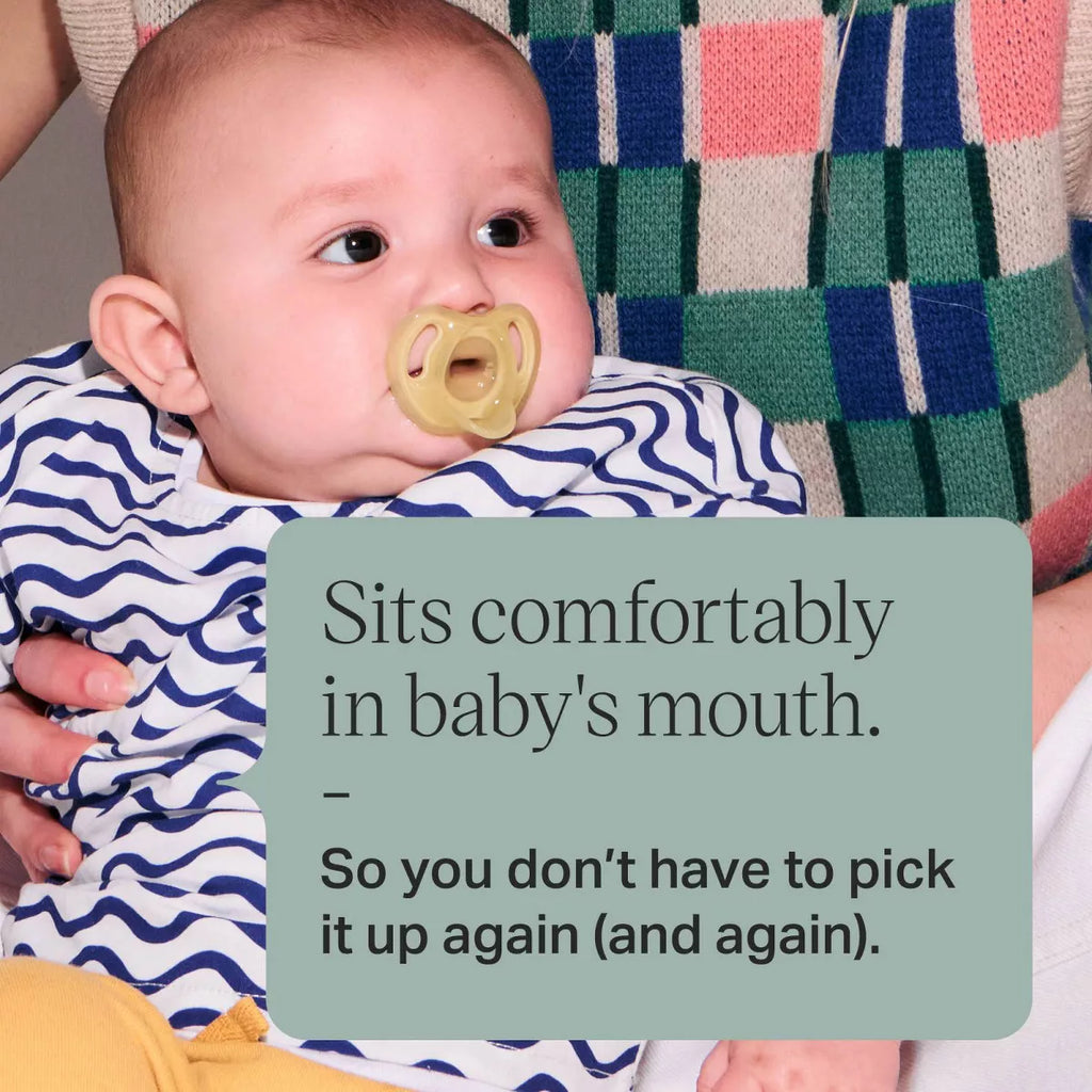 Tommee Tippee Ultra-Light Silicone Baby Pacifier 0-6M - 4Pk